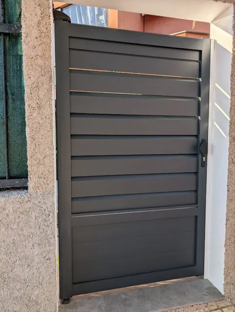 Puertas peatonales — trabajo realizado por FPM Innovations (4)